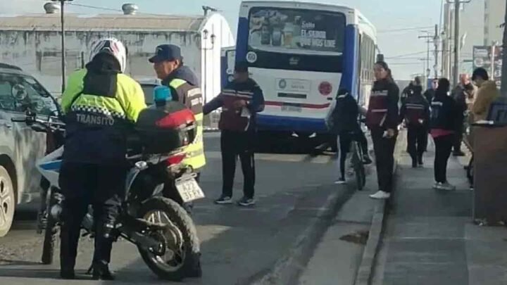 Brutal atropello en Campo Quijano: una agente de tránsito quedó grave tras ser embestida por una moto