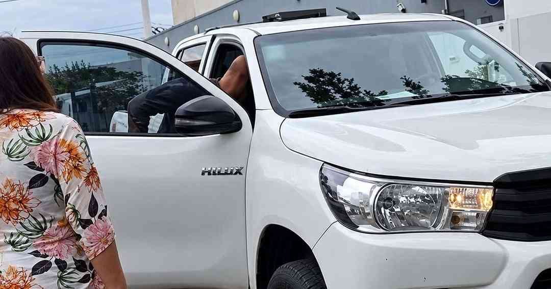 "Me apuntó a mí y a mi cuñado": el relato de una mujer sobre el hombre armado en la YPF de avenida Bolivia