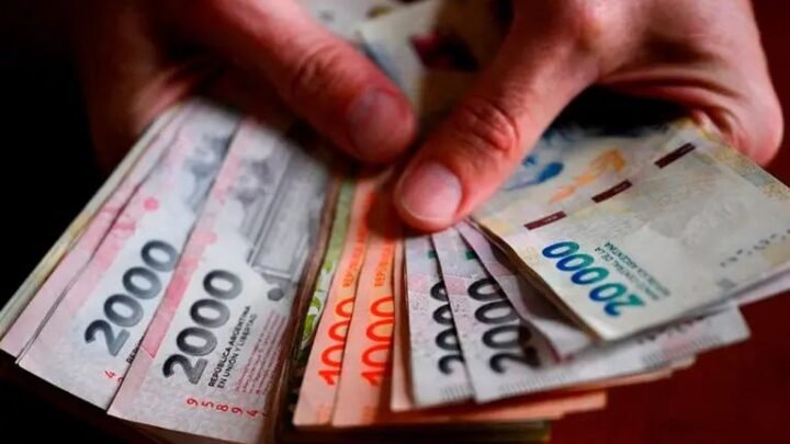Golpe al bolsillo: la desigualdad se profundiza y la mitad de la población sobrevive con menos de $500.000