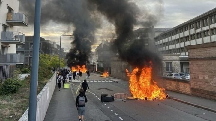 Francia en llamas: los bloqueos estudiantiles se intensifican y el Gobierno no logra frenar la ola de protestas