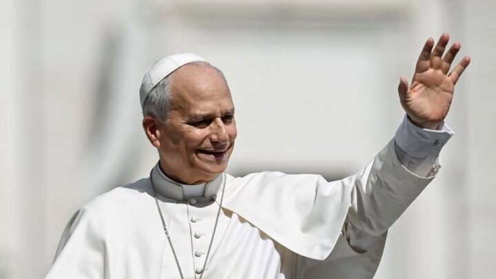 El papa León XIV pasó una noche tranquila tras la extracción de un tumor maligno en el pulmón: cómo sigue su recuperación