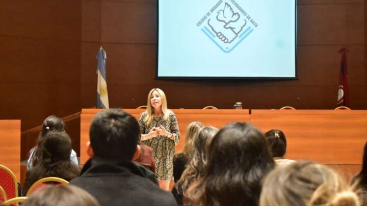 Ciberdelitos en Salta: capacitan a funcionarios para combatir la violencia digital y estafas