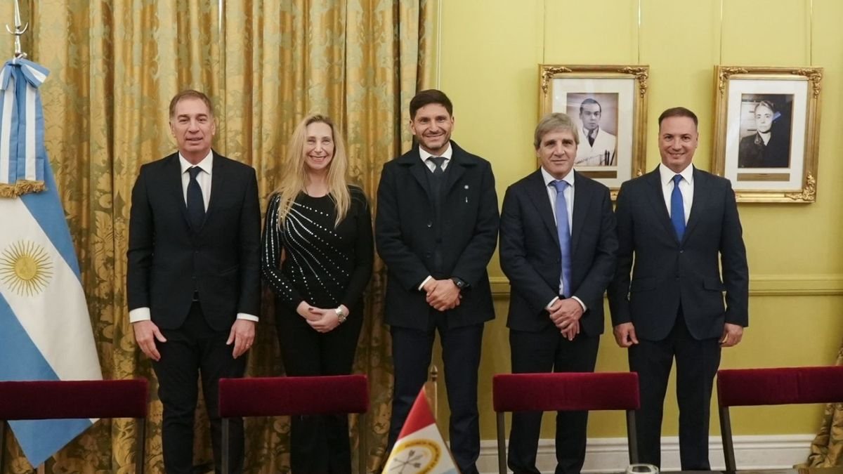 Con el RIGI como eje, Karina Milei, Luis Caputo y Diego Santilli encabezan una cumbre clave con gobernadores en Rosario