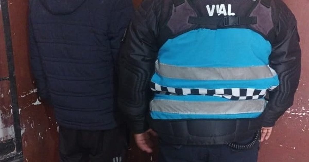 motociclista con pedido de captura