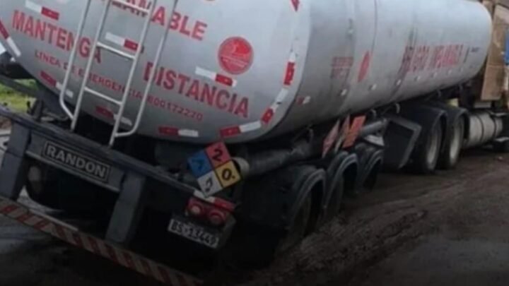 Pánico en Metán: un camión cisterna cargado con gasoil se prendió fuego en plena ruta 9/34