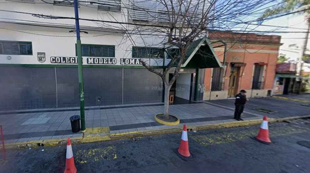 Colegio Modelo Lomas Escándalo Zamora alumnos crearon vendieron
