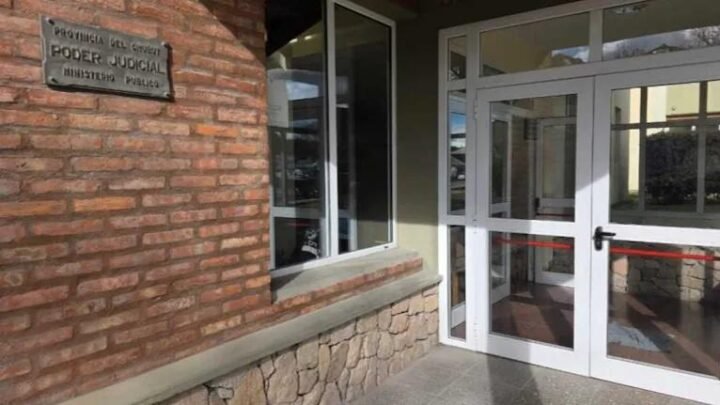 Dictaron prisión preventiva para un bioquímico acusado de mantener encerrada a su familia en Esquel
