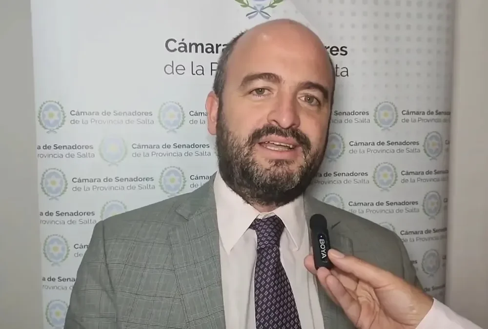 Renunció Alejandro Williams Becker a Educación
