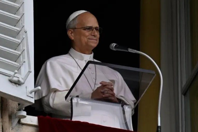 El Papa León reapareció en el Vaticano tras su operación y confirmó que retomará sus actividades