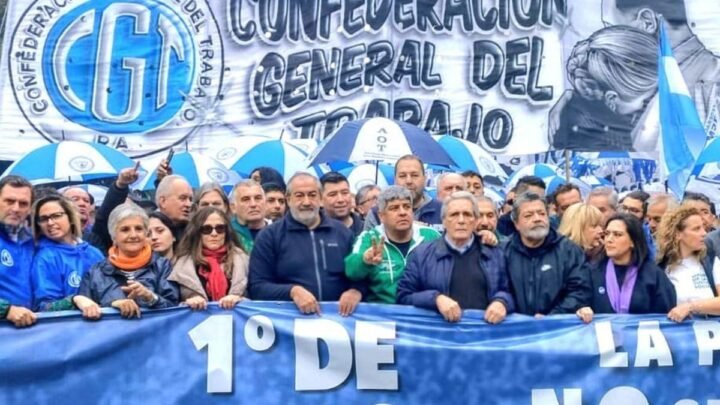 La CGT denuncia una "crisis profunda" de la industria y marcha contra el Gobierno