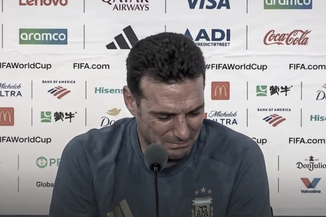 El sentido abrazo de todo un país a Lionel Scaloni tras la muerte de su madre