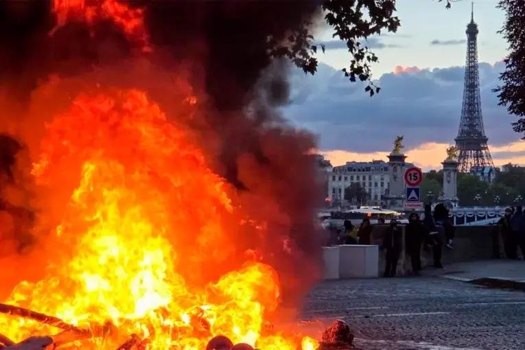 disturbios Francia bajo tensión aplican toques queda evalúan más