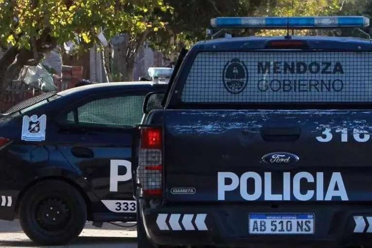 Tragedia en Mendoza: una beba de un año murió ahogada tras caer a un canal de riego en Guaymallén