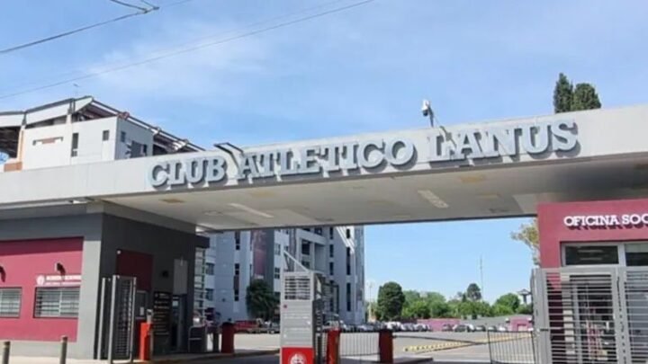 Escándalo en el Club Atlético Lanús: un nene de 12 años fue internado tras ser aplastado por un arco de fútbol