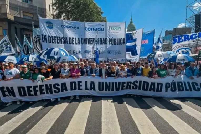 Justicia Federal impuso una multa diaria al Gobierno por incumplir la Ley de Financiamiento Universitario