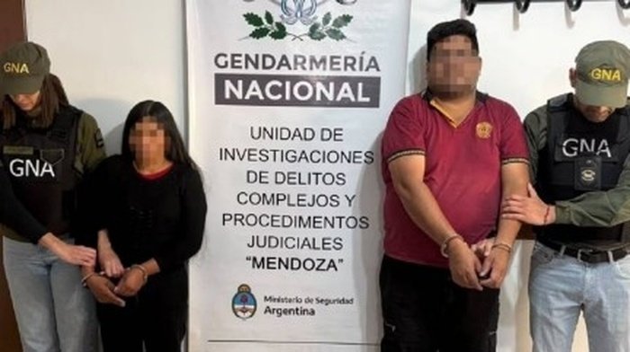 Cayeron en Aeroparque: llevaban 199 cápsulas de cocaína en el cuerpo tras salir de Salta