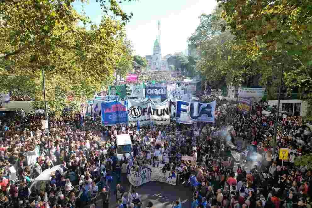 Paro universitario nacional: docentes y no docentes inician una semana de lucha contra el ajuste de Milei