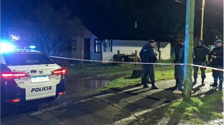 Tragedia en Villa La Angostura: asesinaron a una nena de 3 años y su padre permanece internado bajo custodia