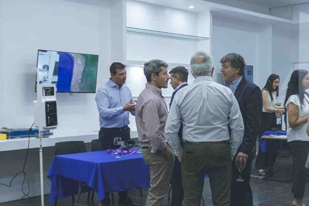 Médicos reclaman convocatoria y se manifiestan en alerta por servicios a PAMI