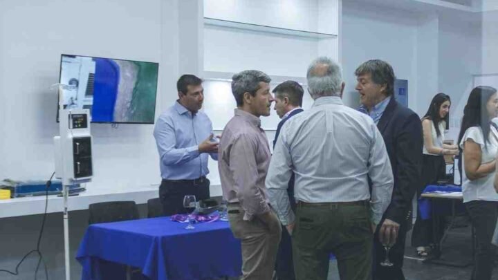 Médicos reclaman convocatoria y se manifiestan en alerta por servicios a PAMI