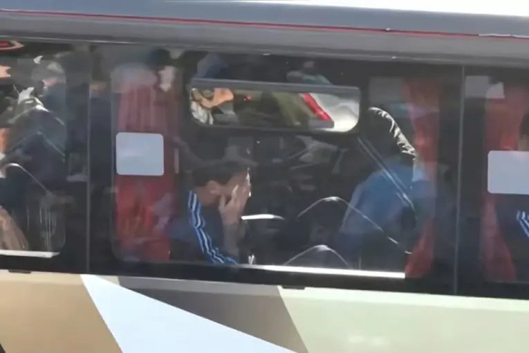 Emoción total: Messi se quebró en llanto camino al Monumental en su despedida de la Selección