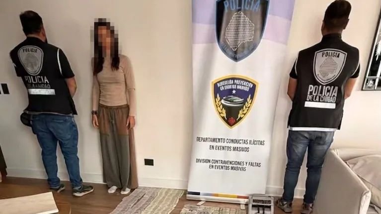 Escándalo por reventa de entradas para ver a Messi: hallaron millones en efectivo y una máquina de contar billetes