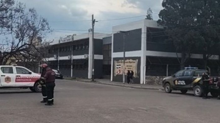 Pánico en el Colegio Aráoz: evacuaron a los alumnos por una peligrosa fuga de gas