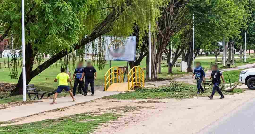 Violento enfrentamiento en Tartagal: un hombre atacó a seis policías con un arma blanca y dejó dos efectivos heridos