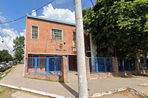 Terror en una escuela de González Catán: un joven de 17 años baleó a uno de sus compañeros en el baño