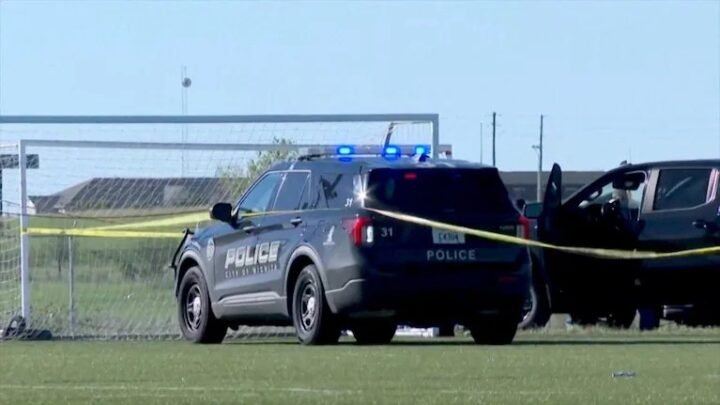 Tragedia en Estados Unidos: una camioneta irrumpió en un partido de fútbol infantil y dejó dos muertos