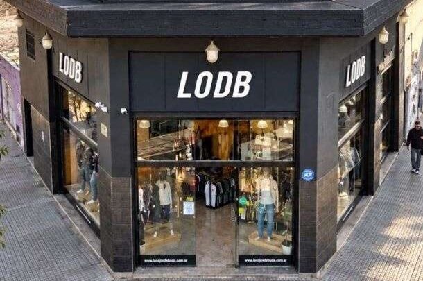 Fin de una era en Villa Gesell: una reconocida marca de ropa cerró su local tras 15 años